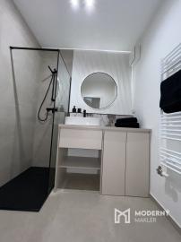 Na prenájom novostavba moderného, kompletne zariadeného 2izb bytu na Tramínovej ul. v Trenčíne.