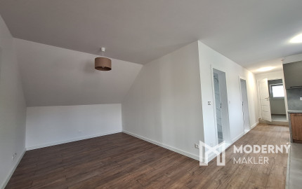 Na prenájom kompletne zrekonštruovaný 4-izbový byt v Tepličke nad Váhom