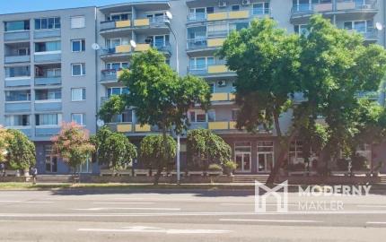 Na prenájom garážové parkovacie státie v Petržalke