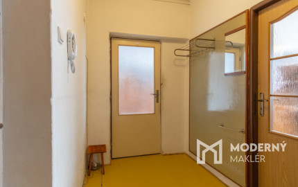 REZERVOVANÉ: Na predaj útulný 2-izbový byt v malebných Hybiach v pokojnej lokalite