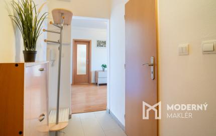 Na prenájom 3-izbový byt v Petržalke na Holičskej ulici