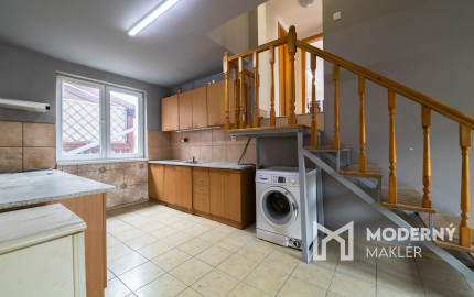 Na predaj 5-izbový byt s terasou a parkovacím miestom v obci Lipovec