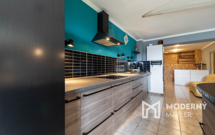 Na predaj 3-izbový byt s terasou, predzáhradkou a parkovacím miestom v obci Lipovec