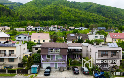 Na predaj 3-izbový byt s terasou, predzáhradkou a parkovacím miestom v obci Lipovec