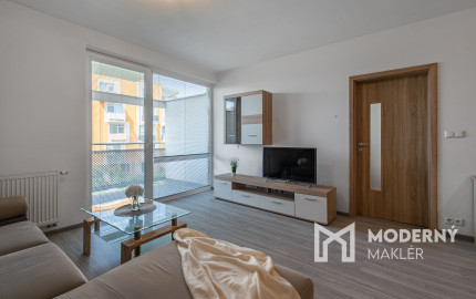 Na prenájom priestranný 2-izbový byt v Devínskej novej Vsi