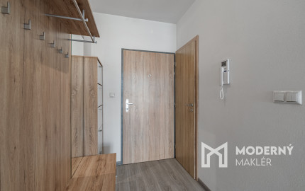 Na prenájom priestranný 2-izbový byt v Devínskej novej Vsi