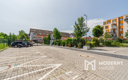 Na prenájom priestranný 2-izbový byt v Devínskej novej Vsi