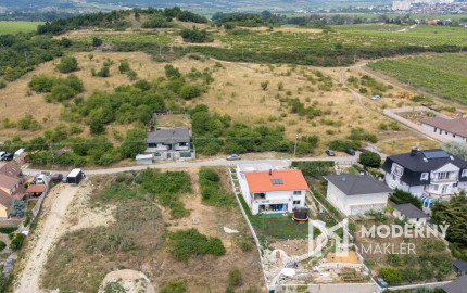 Na predaj pozemok vo viniciach v Pezinku - Grinava