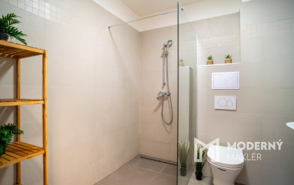 REZERVOVANÉ: Na predaj moderný 2-izbový byt v Kostolišti