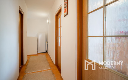 Na predaj rodinný dom s garážou v tichej časti Serede