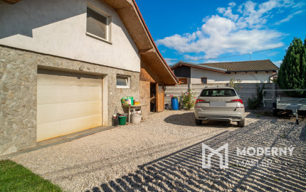 Na predaj rodinný dom s garážou v tichej časti Serede