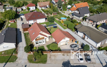 Na predaj rodinný dom s garážou v tichej časti Serede