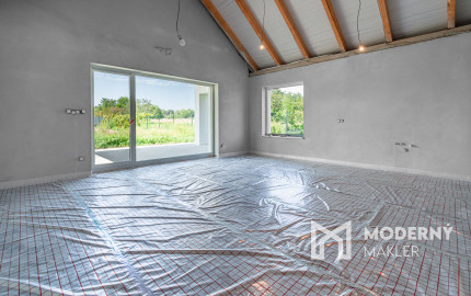 Na predaj moderný 4-izbový rodinný dom v Šoporni