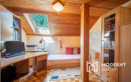 Na predaj 6-izbový rodinný dom v obci Podkriváň