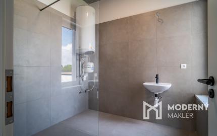 Na prenájom jedno podlažie polyfunkcie na Zavarskej ulici v Trnave