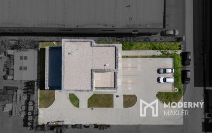 Na prenájom jedno podlažie polyfunkcie na Zavarskej ulici v Trnave