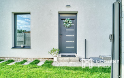 Na predaj 3-izbový prízemný byt v Trstenej na Ostrove