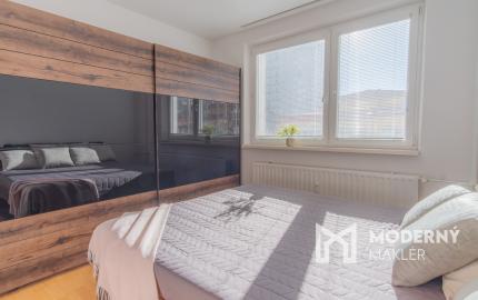 REZERVOVANÉ: Na predaj 2-izbový byt v príjemnej lokalite Popradu