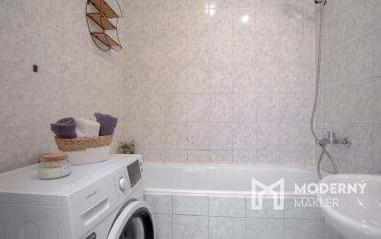 REZERVOVANÉ: Na predaj 2-izbový byt v príjemnej lokalite Popradu