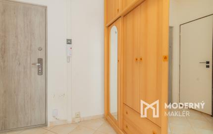 REZERVOVANÉ: Na predaj 2-izbový byt v príjemnej lokalite Popradu