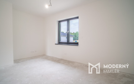 Na predaj 4-izbová novostavba s dvojgarážou v Suchohrade