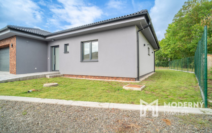 Na predaj 4-izbová novostavba s dvojgarážou v Suchohrade