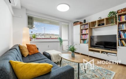 Zrekonštruovaný 3-izbový byt s veľkou dennou zónou v tehlovom dome