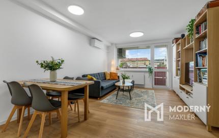 Zrekonštruovaný 3-izbový byt s veľkou dennou zónou v tehlovom dome