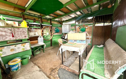 Exkluzívne na predaj  záhrada s chatkou v Bánovciach n/B