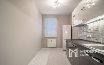 Na predaj priestranný 2-izbový byt vo vyhľadávanej časti v Trnave