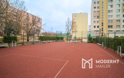 Na predaj priestranný 2-izbový byt vo vyhľadávanej časti v Trnave