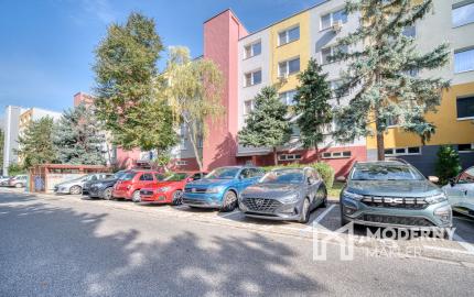 Na prenájom 4-izbový byt v Podunajských Biskupiciach