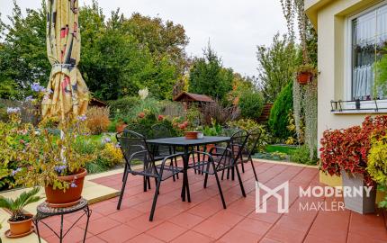 Na predaj 4-izbový rodinný dom s rozprávkovou záhradou v Hviezdoslavove