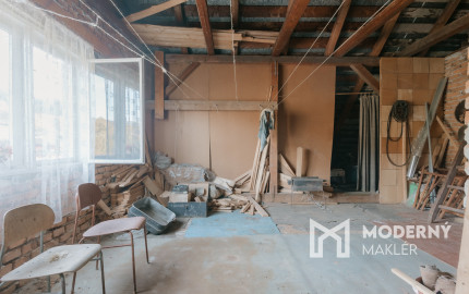 Na predaj investičný dom pri lyžiarskom vleku v Oščadnici