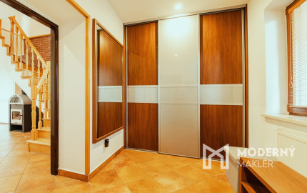 Na prenájom štýlový 4-izbový rodinný dom v Trenčíne