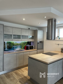 Na prenájom kompletne zariadený 2-izbový byt v obci Soblahov