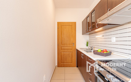 Na prenájom 2-izbový byt v centre Šamorína