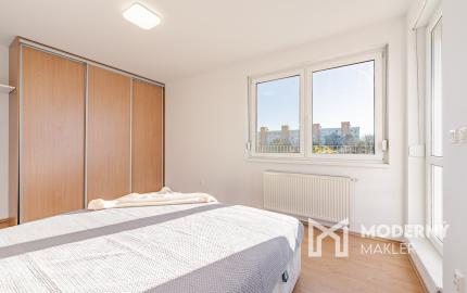 Na prenájom 2-izbový byt v centre Šamorína