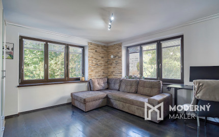 Na predaj priestranný 2-izbový byt v Novom Meste nad Váhom