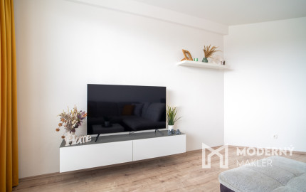 Na prenájom slnečný 3-izbový byt v Malackách