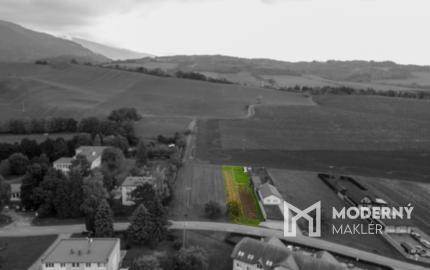 REZERVOVANÉ:Na predaj slnečný pozemok v Kvačanoch