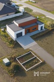 Na predaj stavebný pozemok so základovou doskou v Dolnom Vinodole