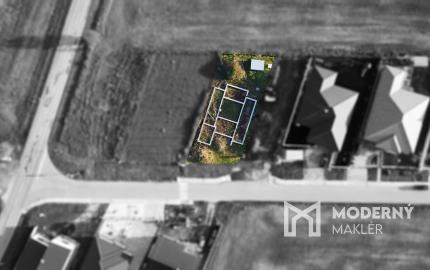 Na predaj stavebný pozemok so základovou doskou v Dolnom Vinodole