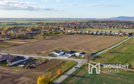 Na predaj stavebný pozemok so základovou doskou v Dolnom Vinodole