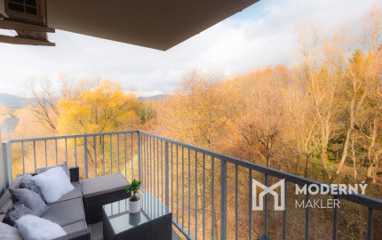 Na predaj kompletne zariadený 2-izbový byt v obci Kunerad