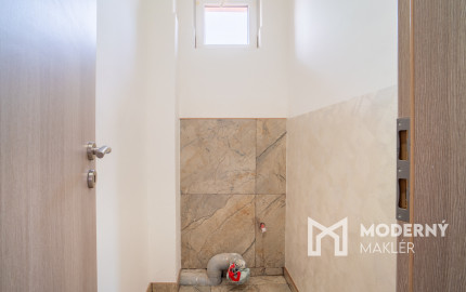 Na predaj priestranný rodinný dom v obci Zlaté Klasy