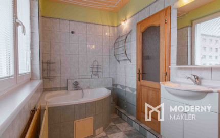 Na predaj 3-izbový byt s potenciálom v tichej lokalite Popradu