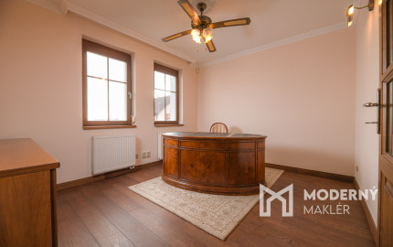 Na predaj nadštandardný rodinný dom s bazénom, Soblahov