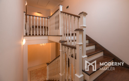 Na predaj nadštandardný rodinný dom s bazénom, Soblahov