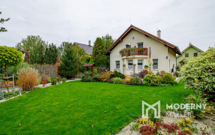 Na predaj rozprávkový dom s krásnou záhradou v Hviezdoslavove